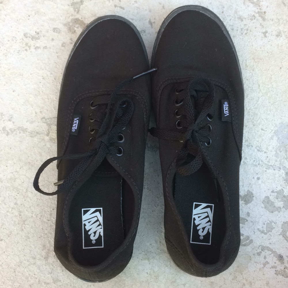 NWOT Black Vans Shoes